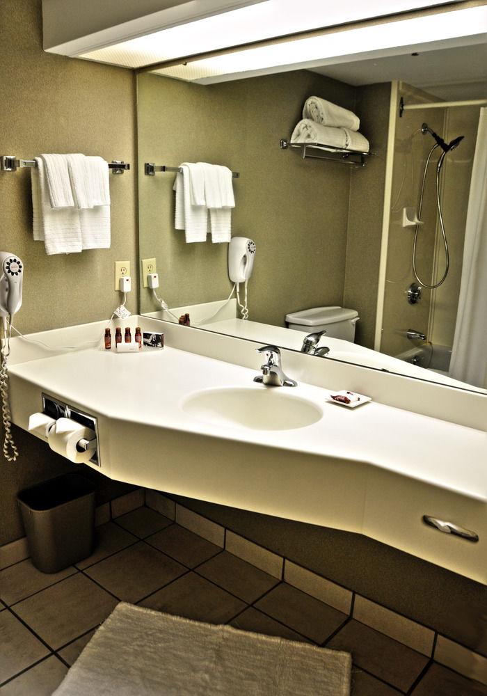 Delta Hotels By Marriott Saint John Luaran gambar