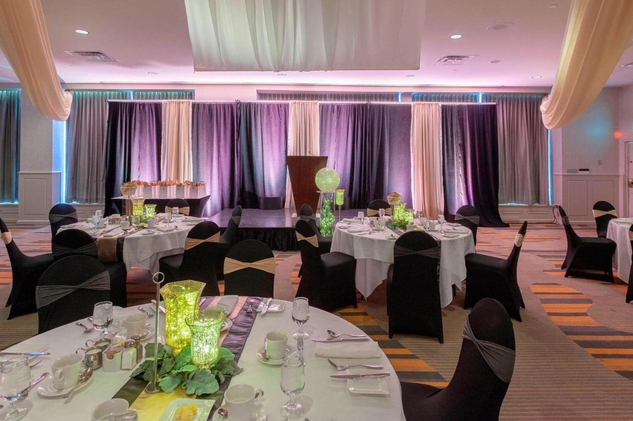 Delta Hotels By Marriott Saint John Luaran gambar