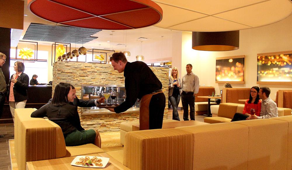 Delta Hotels By Marriott Saint John Luaran gambar